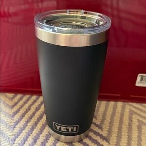 YETI Stainless Steel Black Tumbler 20 fl oz